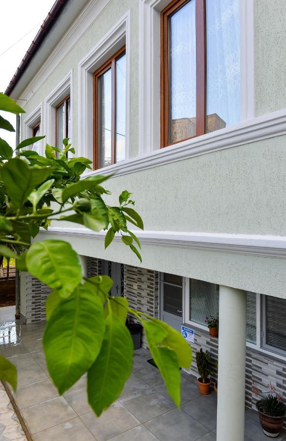 Cozy House Hotel Kutaisi Exterior photo