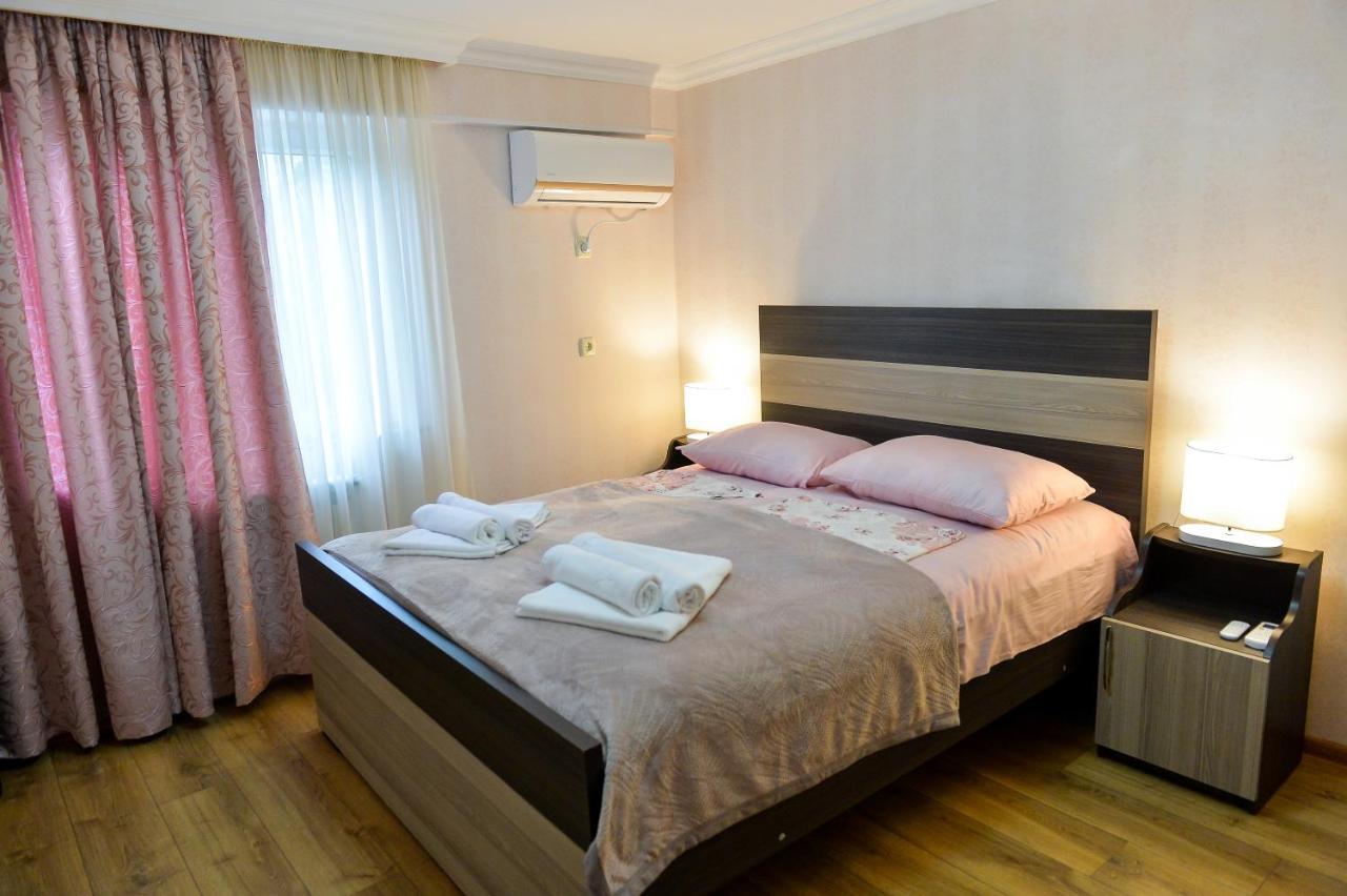 Cozy House Hotel Kutaisi Exterior photo
